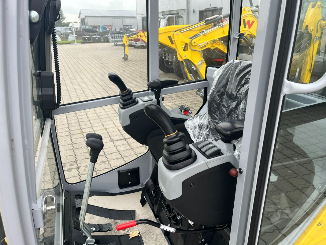 Wacker ET 16 - Mini bager: slika Wacker ET 16 - Mini bager Wacker ET 16 - Mini bager: slika Wacker ET 16 - Mini bager