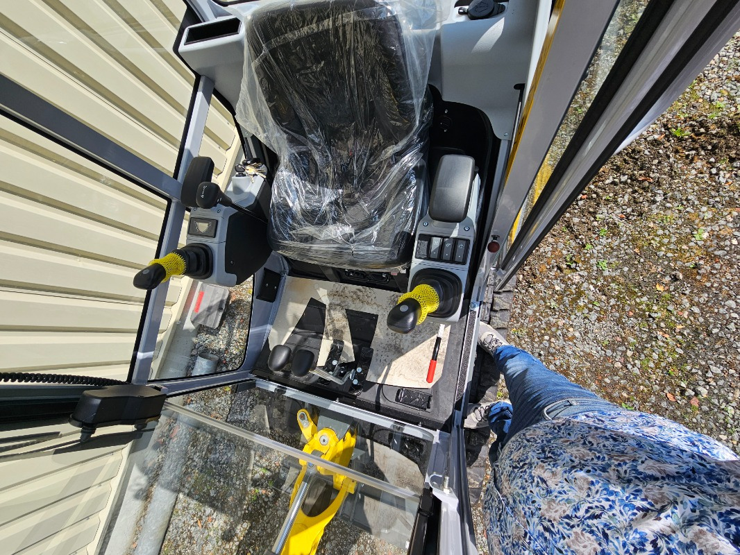 Wacker ET 16 - Mini bager: slika Wacker ET 16 - Mini bager Wacker ET 16 - Mini bager: slika Wacker ET 16 - Mini bager