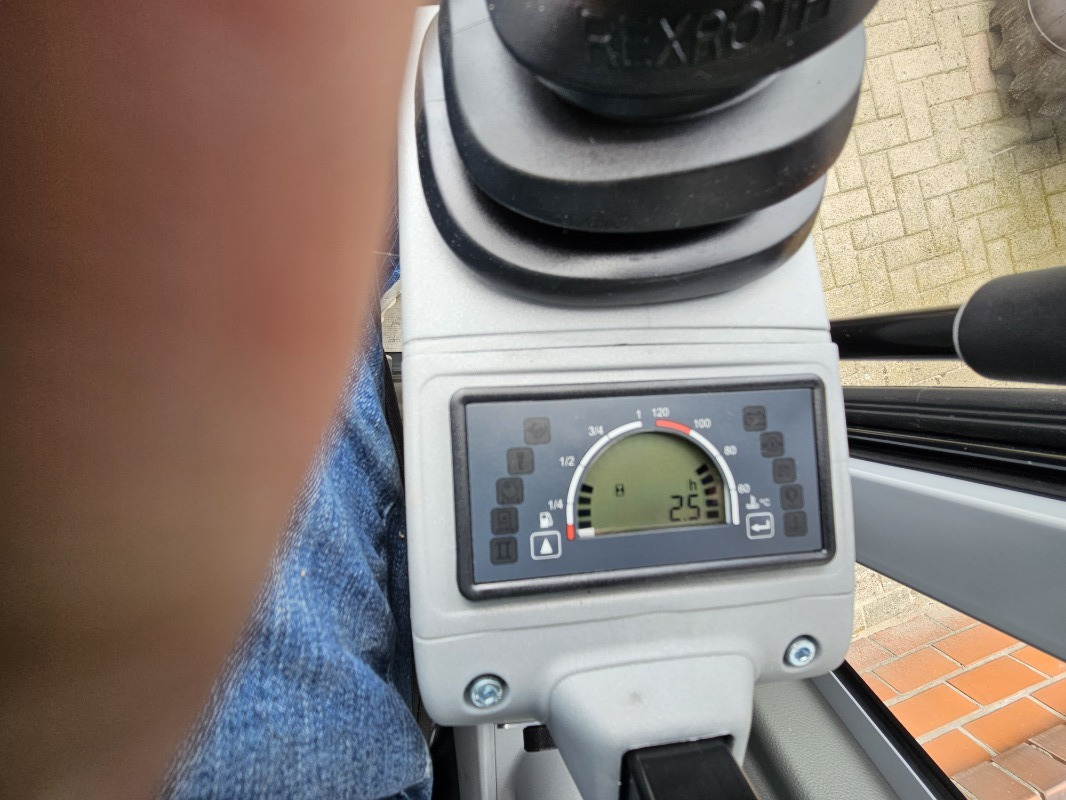 Wacker ET 18 - Mini bager: slika Wacker ET 18 - Mini bager Wacker ET 18 - Mini bager: slika Wacker ET 18 - Mini bager