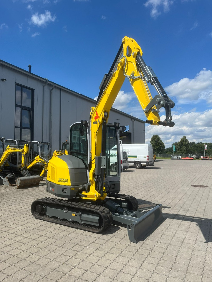 Wacker ET 42 - Bager: slika Wacker ET 42 - Bager Wacker ET 42 - Bager: slika Wacker ET 42 - Bager