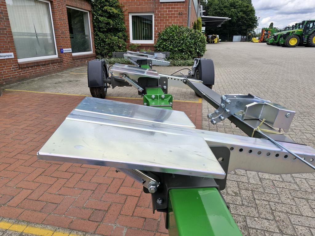 Zakup Ziegler JD 625X/725X Ziegler JD 625X/725X: slika Zakup Ziegler JD 625X/725X Ziegler JD 625X/725X Zakup Ziegler JD 625X/725X Ziegler JD 625X/725X: slika Zakup Ziegler JD 625X/725X Ziegler JD 625X/725X