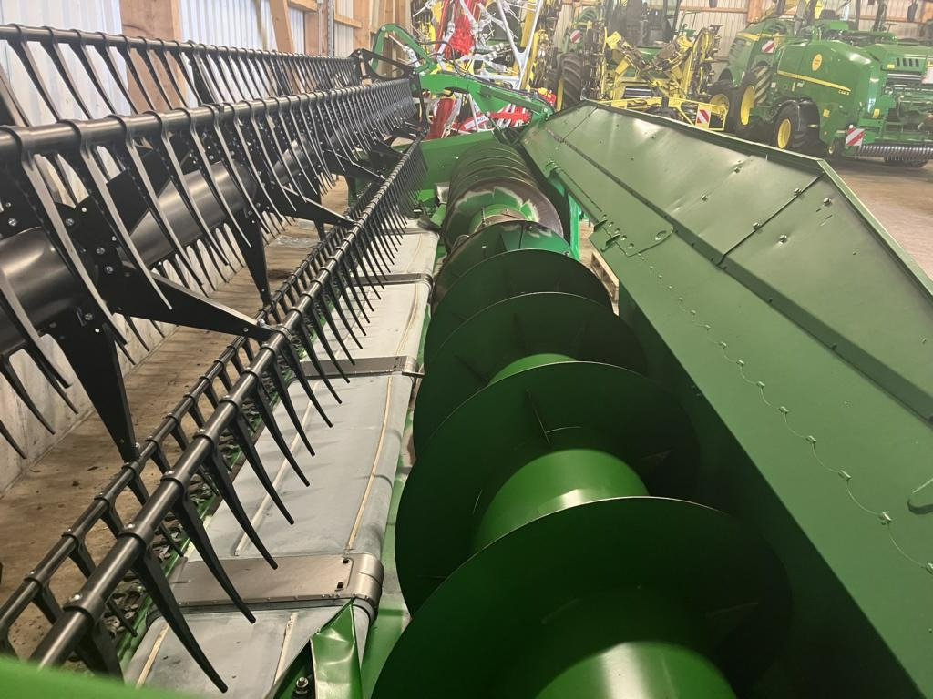 Zürn PREMIUM FLOW 725 PF - Heder za kombajn: slika Zürn PREMIUM FLOW 725 PF - Heder za kombajn Zürn PREMIUM FLOW 725 PF - Heder za kombajn: slika Zürn PREMIUM FLOW 725 PF - Heder za kombajn