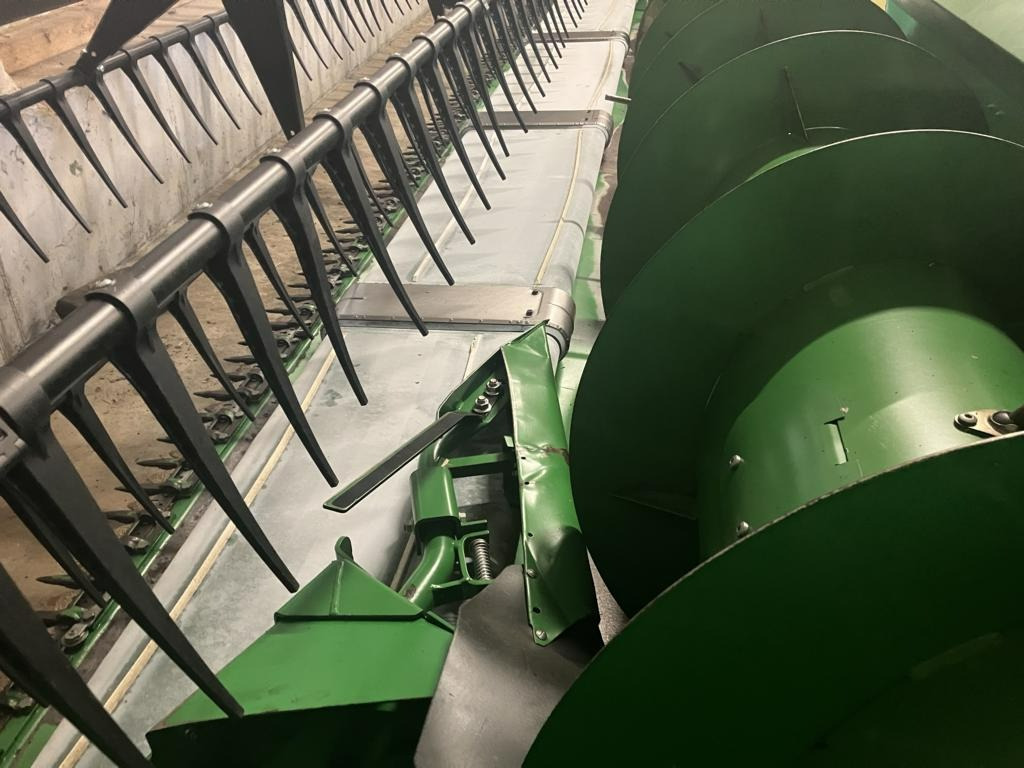 Zürn PREMIUM FLOW 725 PF - Heder za kombajn: slika Zürn PREMIUM FLOW 725 PF - Heder za kombajn Zürn PREMIUM FLOW 725 PF - Heder za kombajn: slika Zürn PREMIUM FLOW 725 PF - Heder za kombajn