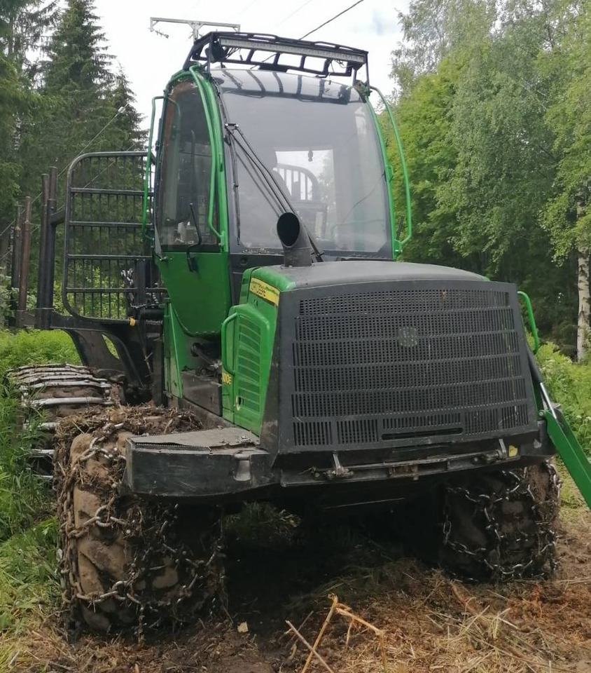 John Deere 1010 E - Forvarder: slika John Deere 1010 E - Forvarder John Deere 1010 E - Forvarder: slika John Deere 1010 E - Forvarder