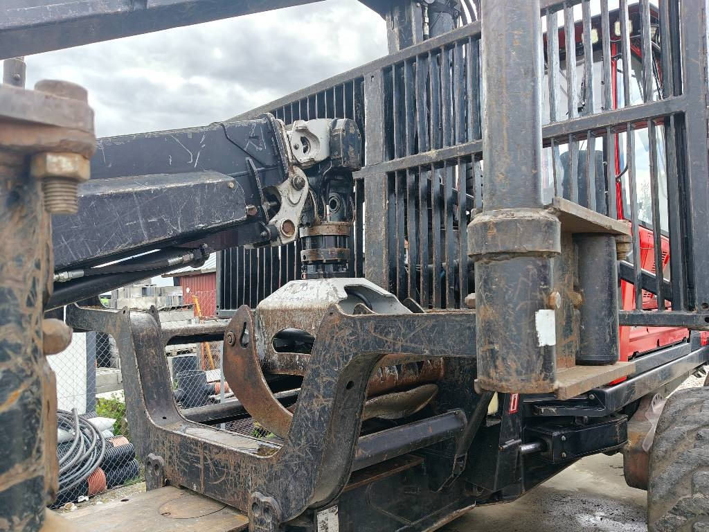 Komatsu 865 - Forvarder: slika Komatsu 865 - Forvarder Komatsu 865 - Forvarder: slika Komatsu 865 - Forvarder