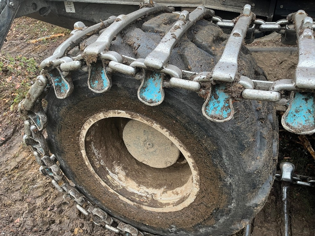 Komatsu 875 - Forvarder: slika Komatsu 875 - Forvarder Komatsu 875 - Forvarder: slika Komatsu 875 - Forvarder