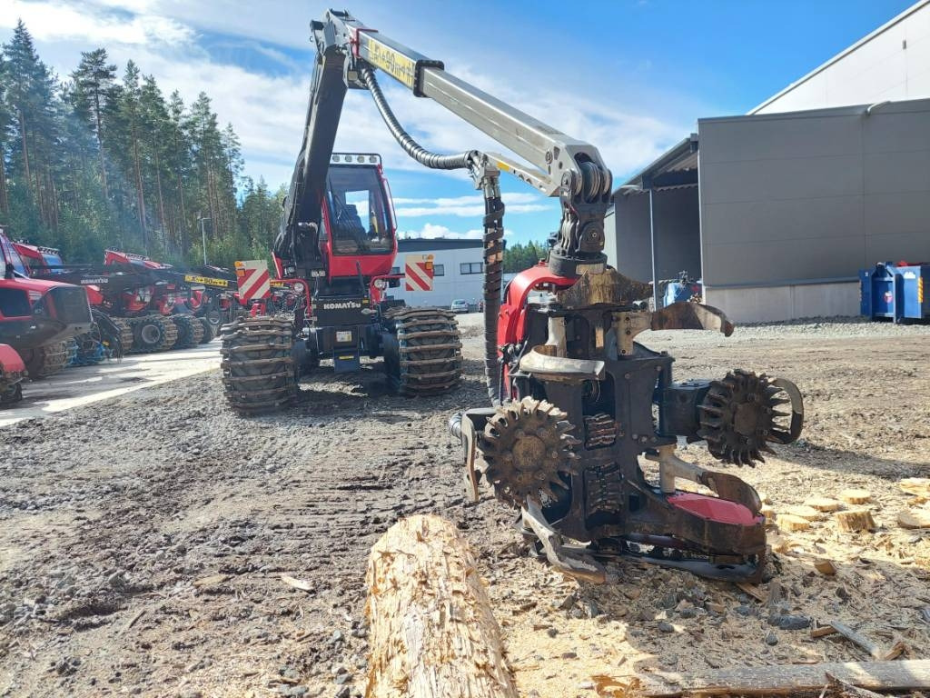 Komatsu 901 XC - Kombajn za šumarstvo: slika Komatsu 901 XC - Kombajn za šumarstvo Komatsu 901 XC - Kombajn za šumarstvo: slika Komatsu 901 XC - Kombajn za šumarstvo