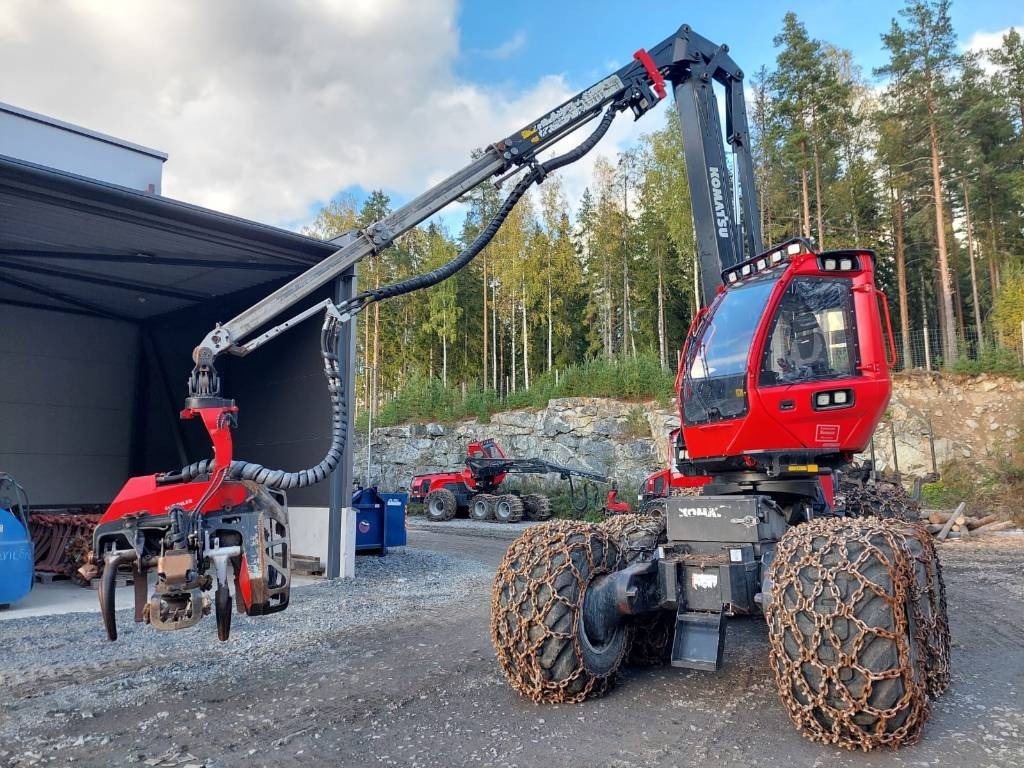 Komatsu 931 - Kombajn za šumarstvo: slika Komatsu 931 - Kombajn za šumarstvo Komatsu 931 - Kombajn za šumarstvo: slika Komatsu 931 - Kombajn za šumarstvo