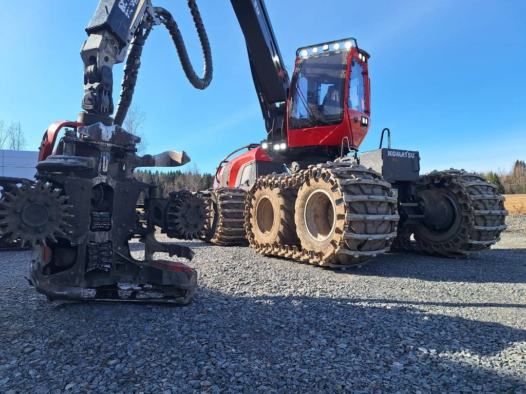 Komatsu 931 XC - Kombajn za šumarstvo: slika Komatsu 931 XC - Kombajn za šumarstvo Komatsu 931 XC - Kombajn za šumarstvo: slika Komatsu 931 XC - Kombajn za šumarstvo