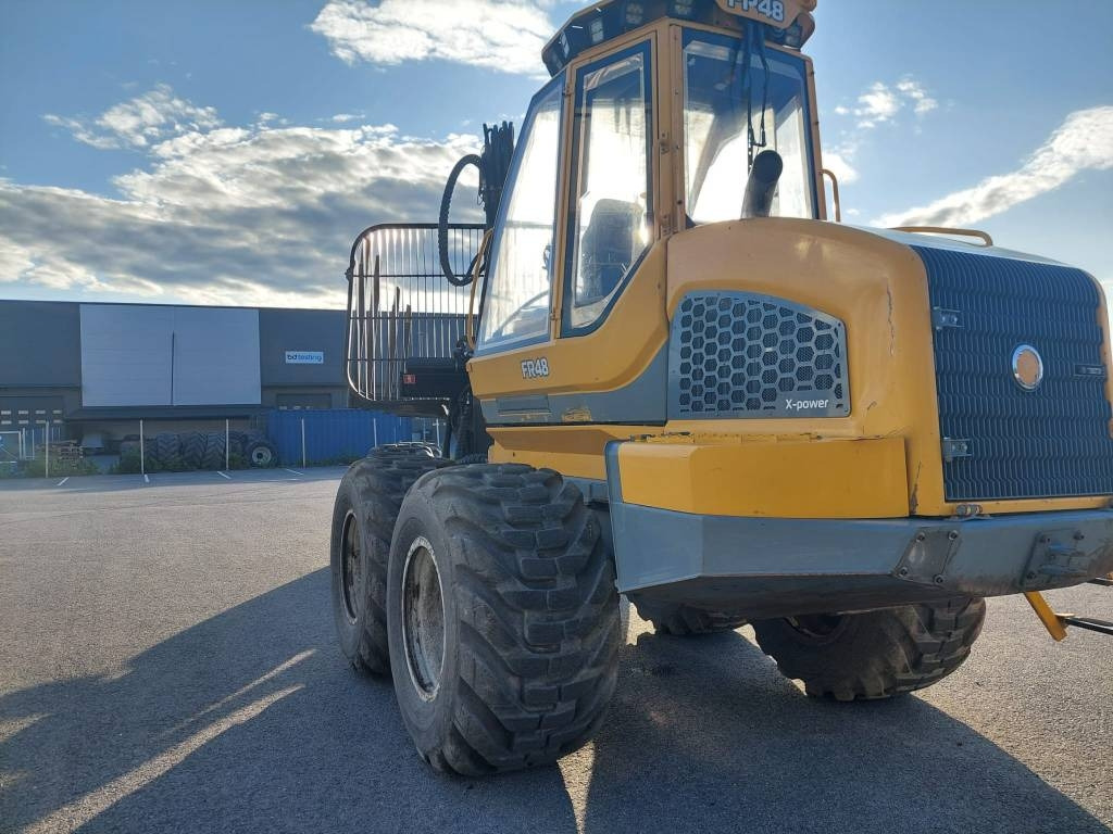 Sampo-Rosenlew FR 48 - Forvarder: slika Sampo-Rosenlew FR 48 - Forvarder Sampo-Rosenlew FR 48 - Forvarder: slika Sampo-Rosenlew FR 48 - Forvarder