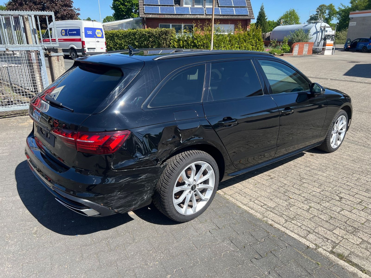 Audi A4 Avant 35 TFSI advanced Hybrid /Benzin AUTOMAT - Automobil: slika Audi A4 Avant 35 TFSI advanced Hybrid /Benzin AUTOMAT - Automobil Audi A4 Avant 35 TFSI advanced Hybrid /Benzin AUTOMAT - Automobil: slika Audi A4 Avant 35 TFSI advanced Hybrid /Benzin AUTOMAT - Automobil