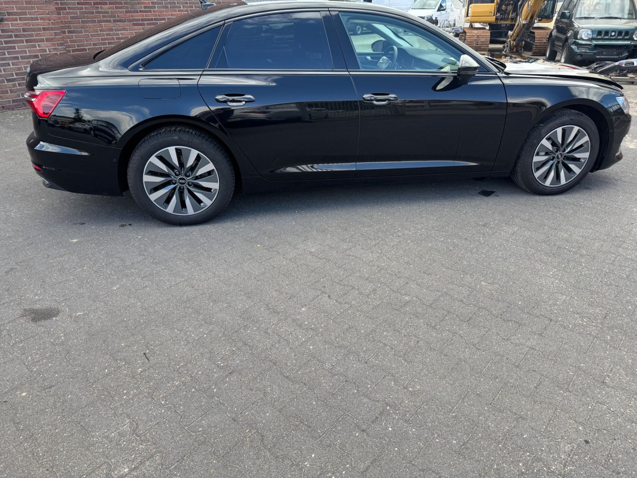 Audi A6 Lim. 50 TFSI e quattro - Limuzina: slika Audi A6 Lim. 50 TFSI e quattro - Limuzina Audi A6 Lim. 50 TFSI e quattro - Limuzina: slika Audi A6 Lim. 50 TFSI e quattro - Limuzina