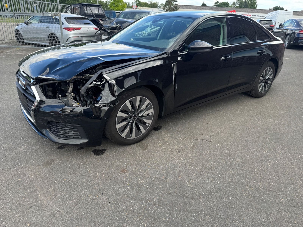Audi A6 Lim. 50 TFSI e quattro - Limuzina: slika Audi A6 Lim. 50 TFSI e quattro - Limuzina Audi A6 Lim. 50 TFSI e quattro - Limuzina: slika Audi A6 Lim. 50 TFSI e quattro - Limuzina