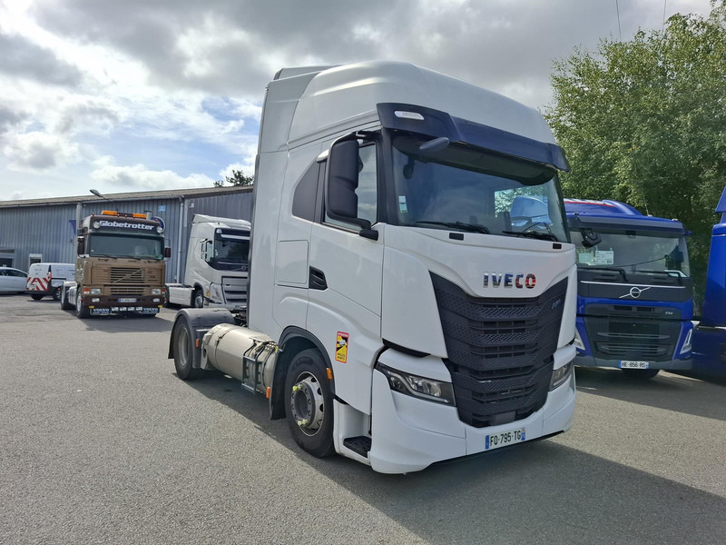 Iveco S-WAY - Tegljač: slika Iveco S-WAY - Tegljač Iveco S-WAY - Tegljač: slika Iveco S-WAY - Tegljač