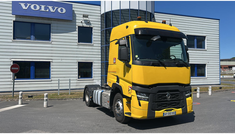 Renault T - Tegljač: slika Renault T - Tegljač Renault T - Tegljač: slika Renault T - Tegljač