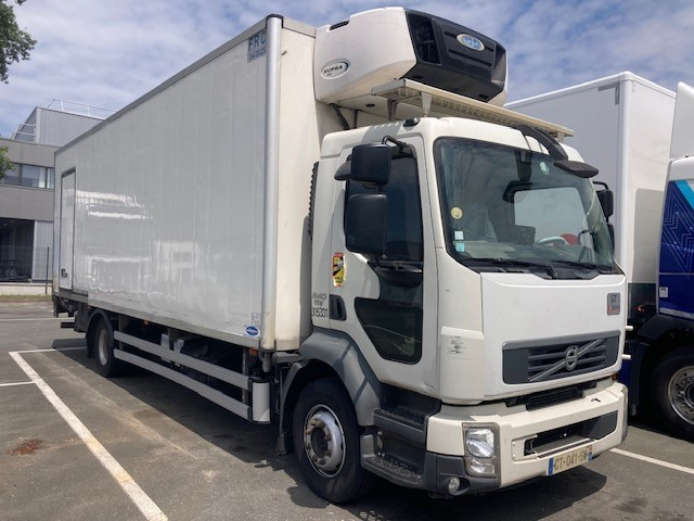 Volvo FL - Kamion hladnjača: slika Volvo FL - Kamion hladnjača Volvo FL - Kamion hladnjača: slika Volvo FL - Kamion hladnjača