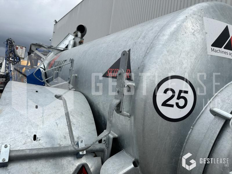 Cisterna za gnojnicu AGRIMAT CHE 4000LT: slika Cisterna za gnojnicu AGRIMAT CHE 4000LT Cisterna za gnojnicu AGRIMAT CHE 4000LT: slika Cisterna za gnojnicu AGRIMAT CHE 4000LT