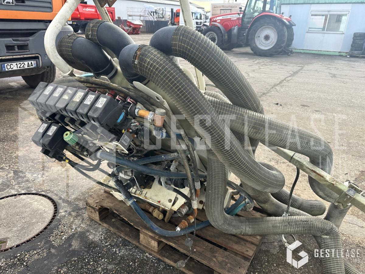 BOBARD JET 7000 - Prskalica za traktor: slika BOBARD JET 7000 - Prskalica za traktor BOBARD JET 7000 - Prskalica za traktor: slika BOBARD JET 7000 - Prskalica za traktor