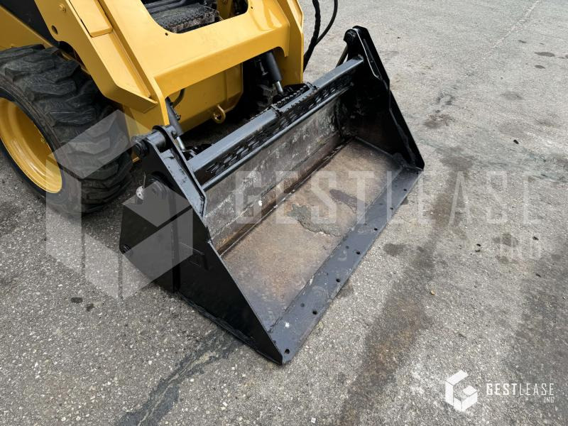 Caterpillar 236D - Mini utovarivač: slika Caterpillar 236D - Mini utovarivač Caterpillar 236D - Mini utovarivač: slika Caterpillar 236D - Mini utovarivač