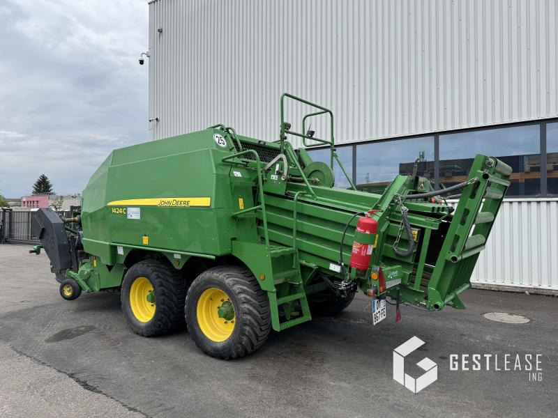 John Deere 1424H - Kvadratna balirka: slika John Deere 1424H - Kvadratna balirka John Deere 1424H - Kvadratna balirka: slika John Deere 1424H - Kvadratna balirka