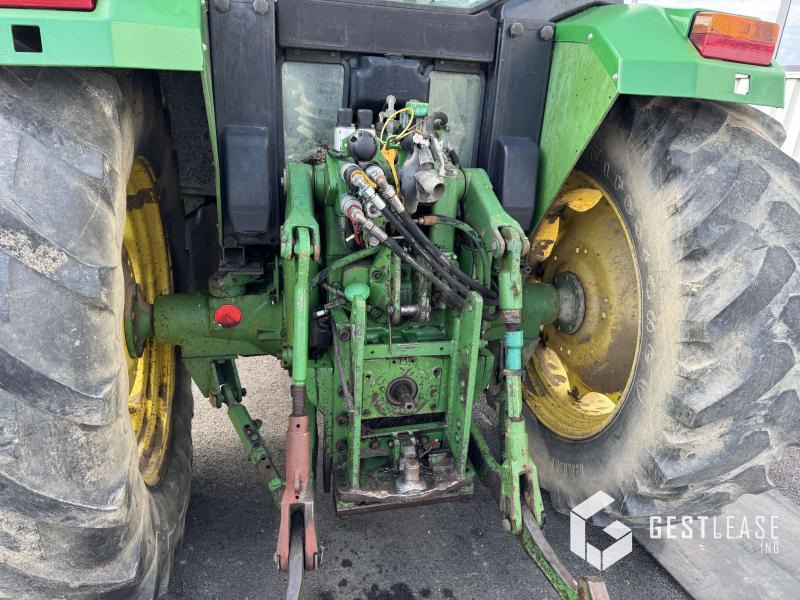 Traktor John Deere 6400 4RM: slika Traktor John Deere 6400 4RM
