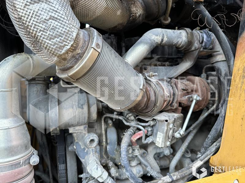 Utovarivač gusjeničar Liebherr LR636: slika Utovarivač gusjeničar Liebherr LR636