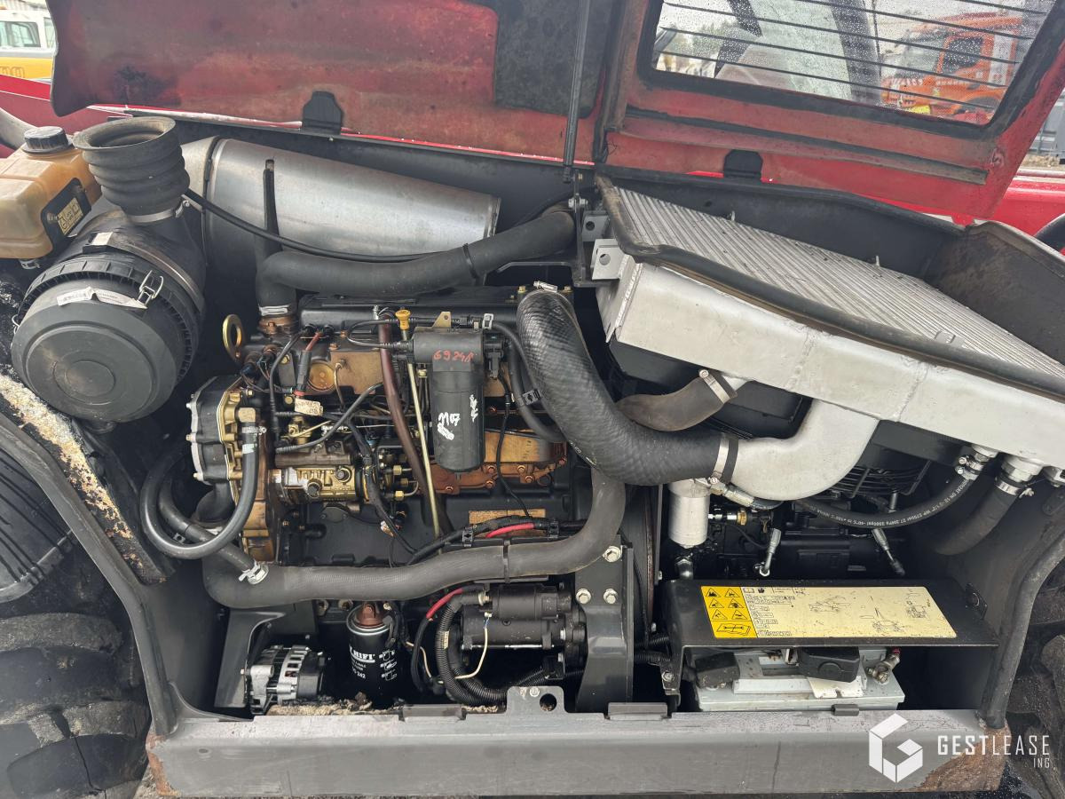 MASSEY FERGUSON 9407 - Regalni viličar: slika MASSEY FERGUSON 9407 - Regalni viličar MASSEY FERGUSON 9407 - Regalni viličar: slika MASSEY FERGUSON 9407 - Regalni viličar