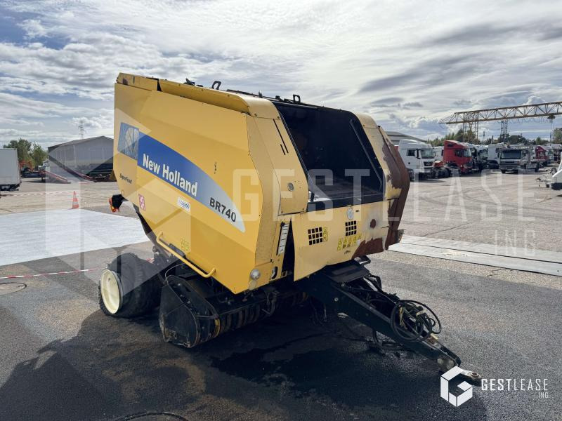 New Holland BR740 - Rolo balirka: slika New Holland BR740 - Rolo balirka New Holland BR740 - Rolo balirka: slika New Holland BR740 - Rolo balirka
