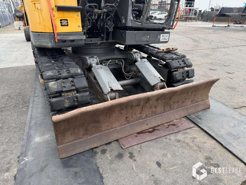 Volvo ECR145 EL - Bager gusjeničar: slika Volvo ECR145 EL - Bager gusjeničar Volvo ECR145 EL - Bager gusjeničar: slika Volvo ECR145 EL - Bager gusjeničar