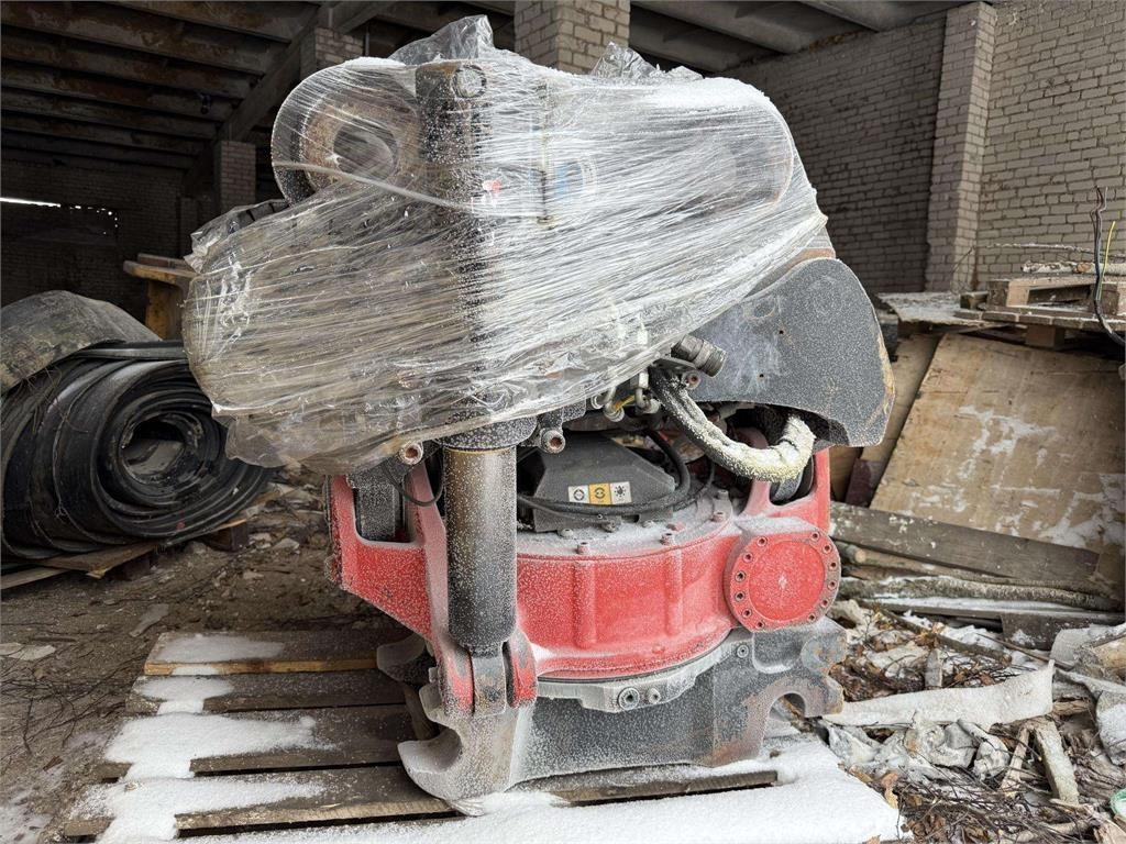 CAT 323 ROTOTILT R8 - Bager gusjeničar: slika CAT 323 ROTOTILT R8 - Bager gusjeničar CAT 323 ROTOTILT R8 - Bager gusjeničar: slika CAT 323 ROTOTILT R8 - Bager gusjeničar