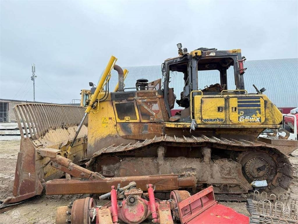 Komatsu D65WX-18 - Buldožer: slika Komatsu D65WX-18 - Buldožer Komatsu D65WX-18 - Buldožer: slika Komatsu D65WX-18 - Buldožer