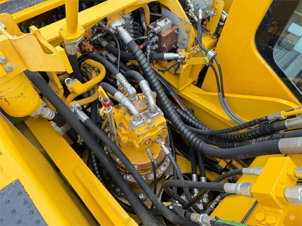 Bager gusjeničar Komatsu PC 360 LC-10: slika Bager gusjeničar Komatsu PC 360 LC-10 Bager gusjeničar Komatsu PC 360 LC-10: slika Bager gusjeničar Komatsu PC 360 LC-10