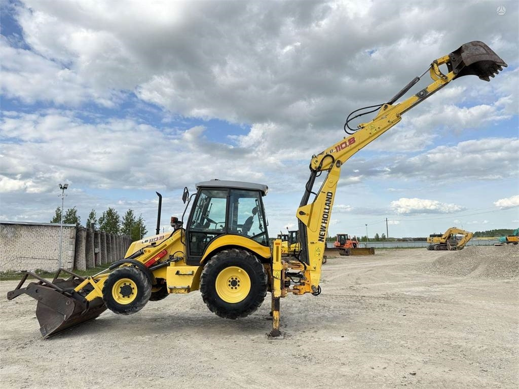 New Holland LB 110 B-4PT - Rovokopač-utovarivač: slika New Holland LB 110 B-4PT - Rovokopač-utovarivač New Holland LB 110 B-4PT - Rovokopač-utovarivač: slika New Holland LB 110 B-4PT - Rovokopač-utovarivač