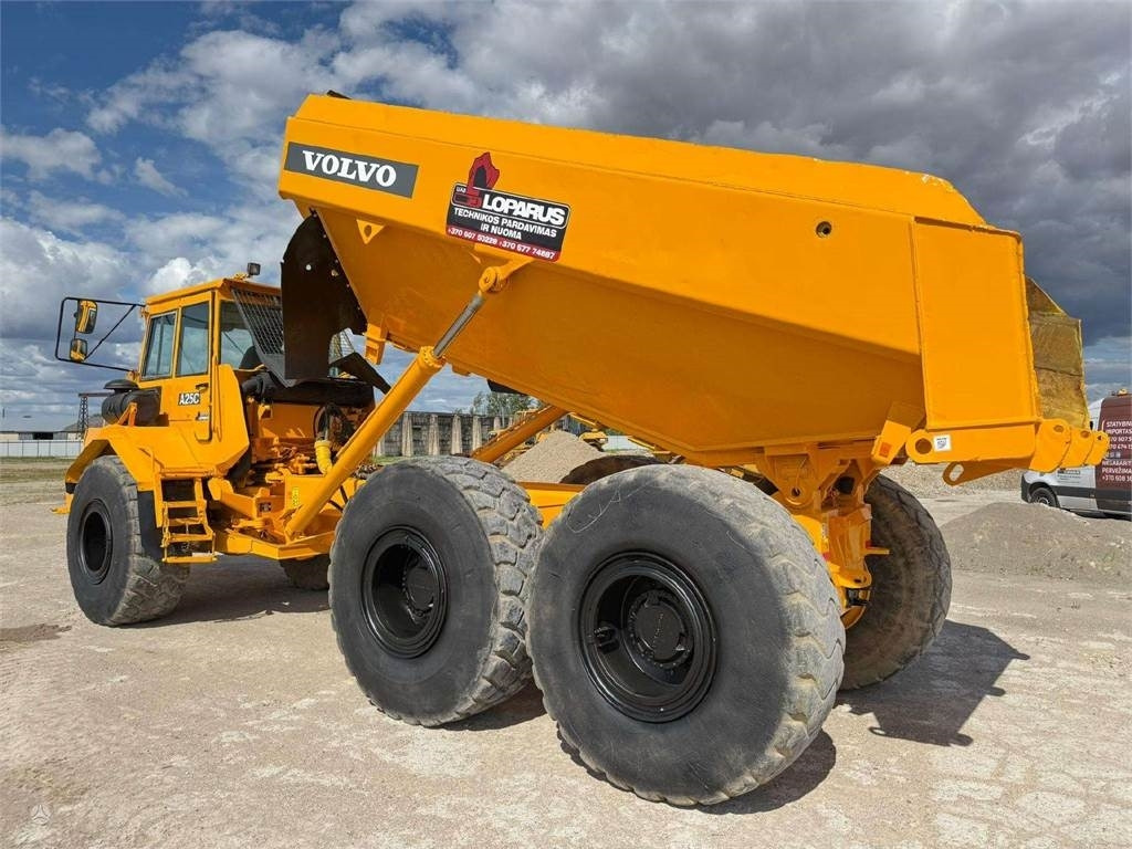 Volvo A25C - Zglobni istovarivač: slika Volvo A25C - Zglobni istovarivač Volvo A25C - Zglobni istovarivač: slika Volvo A25C - Zglobni istovarivač