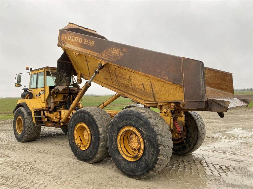 Volvo A25C , Nr.2 - Zglobni istovarivač: slika Volvo A25C , Nr.2 - Zglobni istovarivač Volvo A25C , Nr.2 - Zglobni istovarivač: slika Volvo A25C , Nr.2 - Zglobni istovarivač