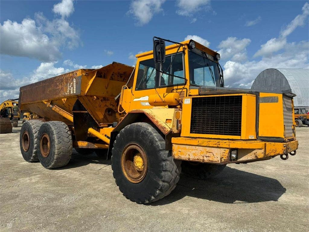 Volvo A25C, Nr. 5 - Zglobni istovarivač: slika Volvo A25C, Nr. 5 - Zglobni istovarivač Volvo A25C, Nr. 5 - Zglobni istovarivač: slika Volvo A25C, Nr. 5 - Zglobni istovarivač