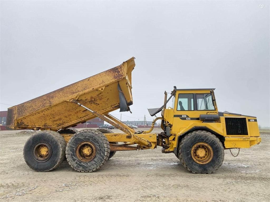 Volvo A25C , Nr.7 - Zglobni istovarivač: slika Volvo A25C , Nr.7 - Zglobni istovarivač Volvo A25C , Nr.7 - Zglobni istovarivač: slika Volvo A25C , Nr.7 - Zglobni istovarivač