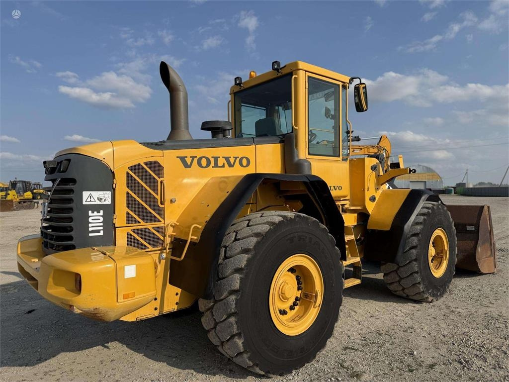 Volvo L 110 E - Utovarivač na kotačima: slika Volvo L 110 E - Utovarivač na kotačima Volvo L 110 E - Utovarivač na kotačima: slika Volvo L 110 E - Utovarivač na kotačima