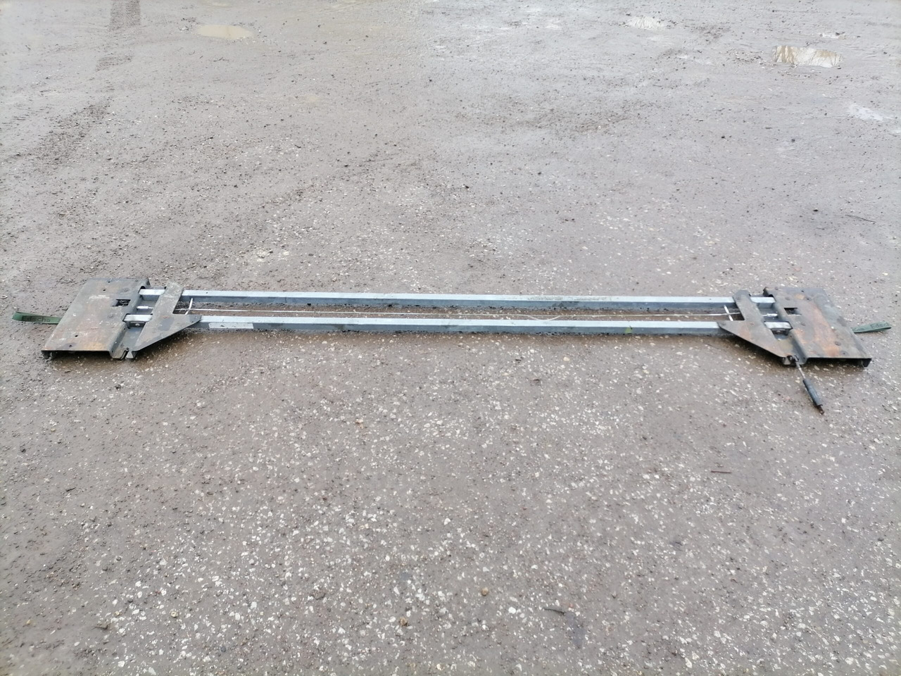 KRONE Haagise katuse mehhanism 38061880 - Univerzalni dio za Kamion: slika KRONE Haagise katuse mehhanism 38061880 - Univerzalni dio za Kamion KRONE Haagise katuse mehhanism 38061880 - Univerzalni dio za Kamion: slika KRONE Haagise katuse mehhanism 38061880 - Univerzalni dio za Kamion