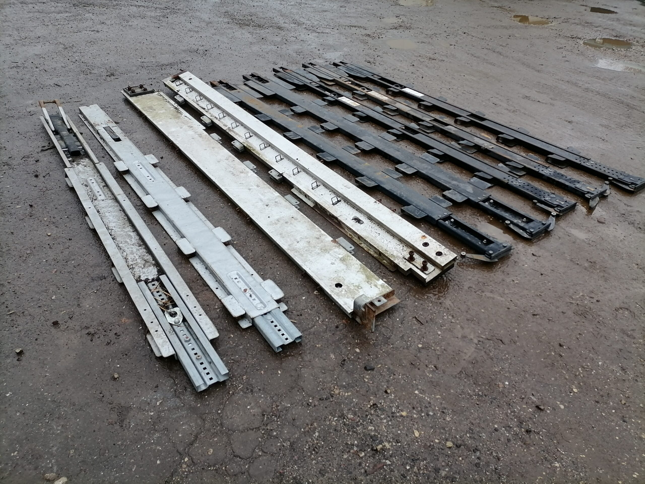 KRONE Haagise tugipostid 515068374 - Univerzalni dio za Kamion: slika KRONE Haagise tugipostid 515068374 - Univerzalni dio za Kamion KRONE Haagise tugipostid 515068374 - Univerzalni dio za Kamion: slika KRONE Haagise tugipostid 515068374 - Univerzalni dio za Kamion