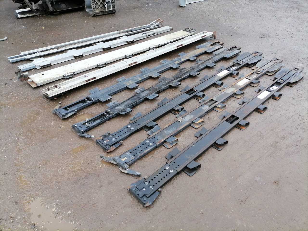 KRONE Haagise tugipostid 515068374 - Univerzalni dio za Kamion: slika KRONE Haagise tugipostid 515068374 - Univerzalni dio za Kamion KRONE Haagise tugipostid 515068374 - Univerzalni dio za Kamion: slika KRONE Haagise tugipostid 515068374 - Univerzalni dio za Kamion