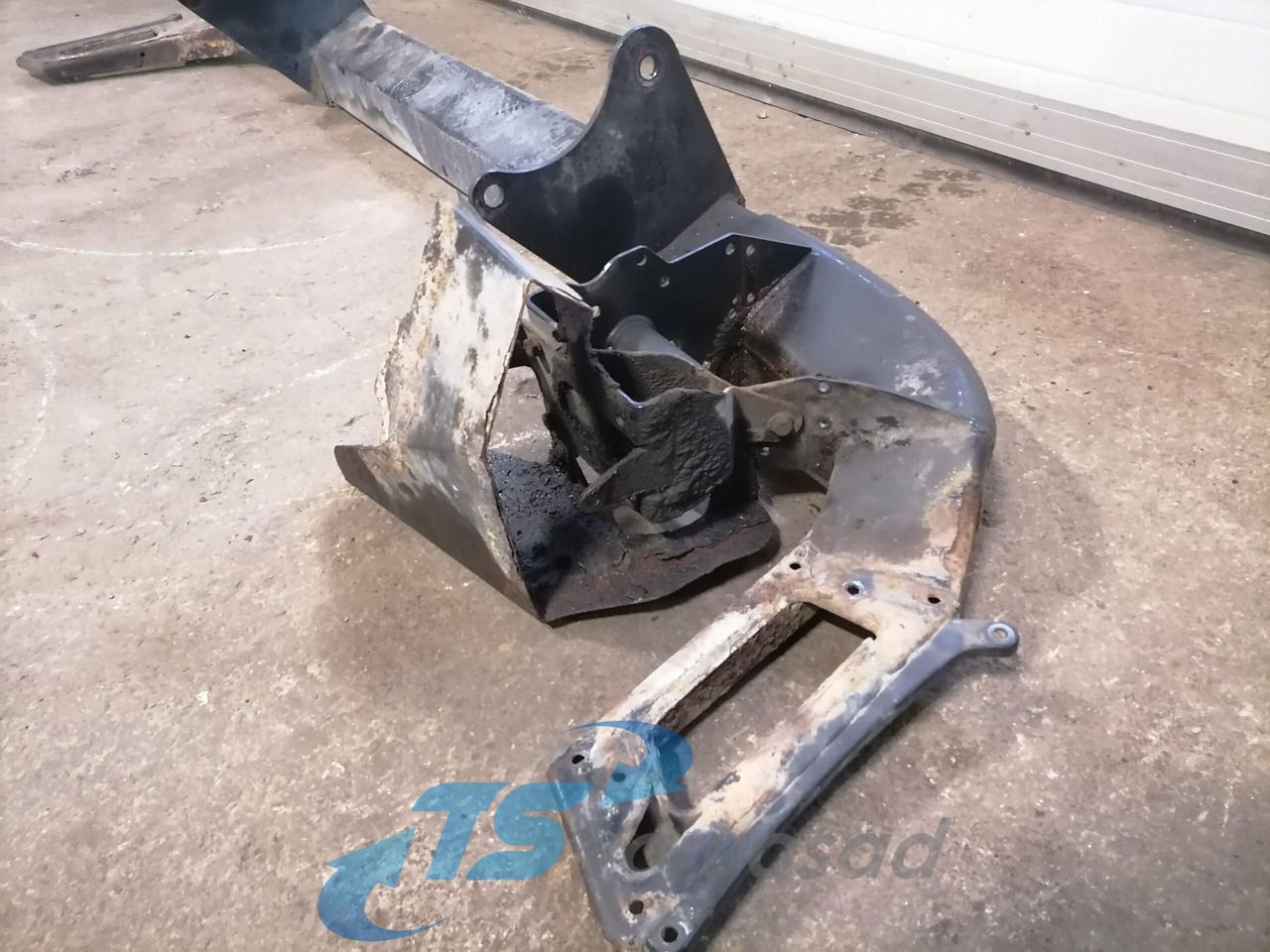 MAN Bumper 81418905171 - Branik za Kamion: slika MAN Bumper 81418905171 - Branik za Kamion MAN Bumper 81418905171 - Branik za Kamion: slika MAN Bumper 81418905171 - Branik za Kamion