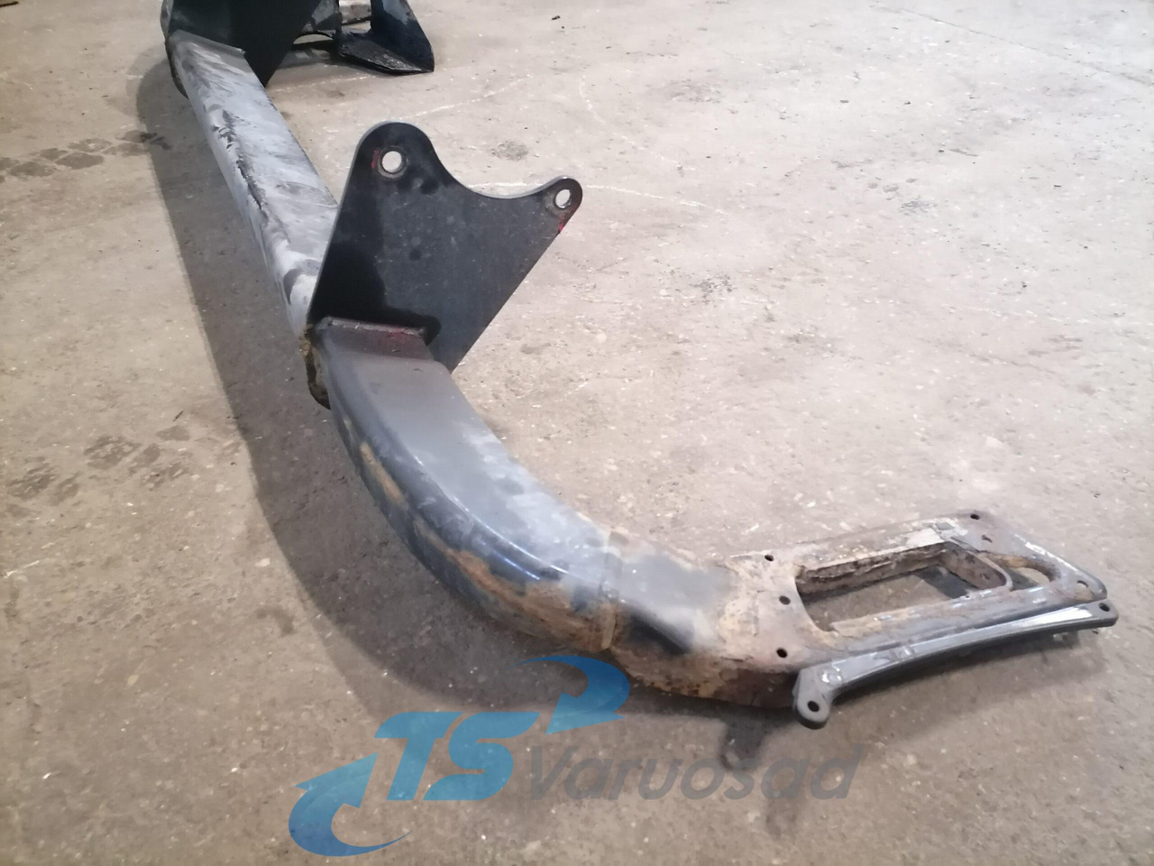 MAN Bumper 81418905171 - Branik za Kamion: slika MAN Bumper 81418905171 - Branik za Kamion MAN Bumper 81418905171 - Branik za Kamion: slika MAN Bumper 81418905171 - Branik za Kamion