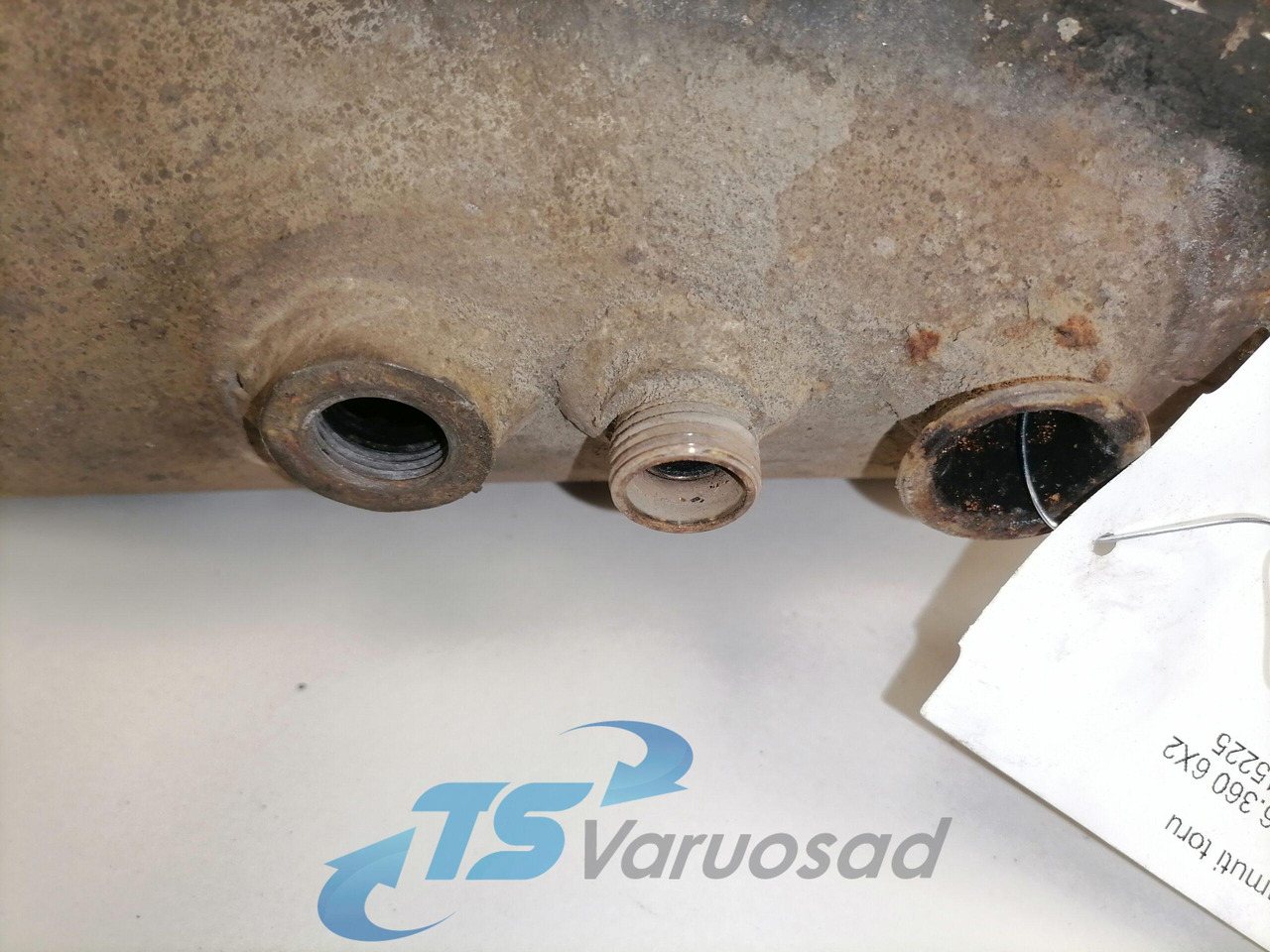 MAN Exhaust pipe 51152015225 - Prigušni lonac za Kamion: slika MAN Exhaust pipe 51152015225 - Prigušni lonac za Kamion MAN Exhaust pipe 51152015225 - Prigušni lonac za Kamion: slika MAN Exhaust pipe 51152015225 - Prigušni lonac za Kamion