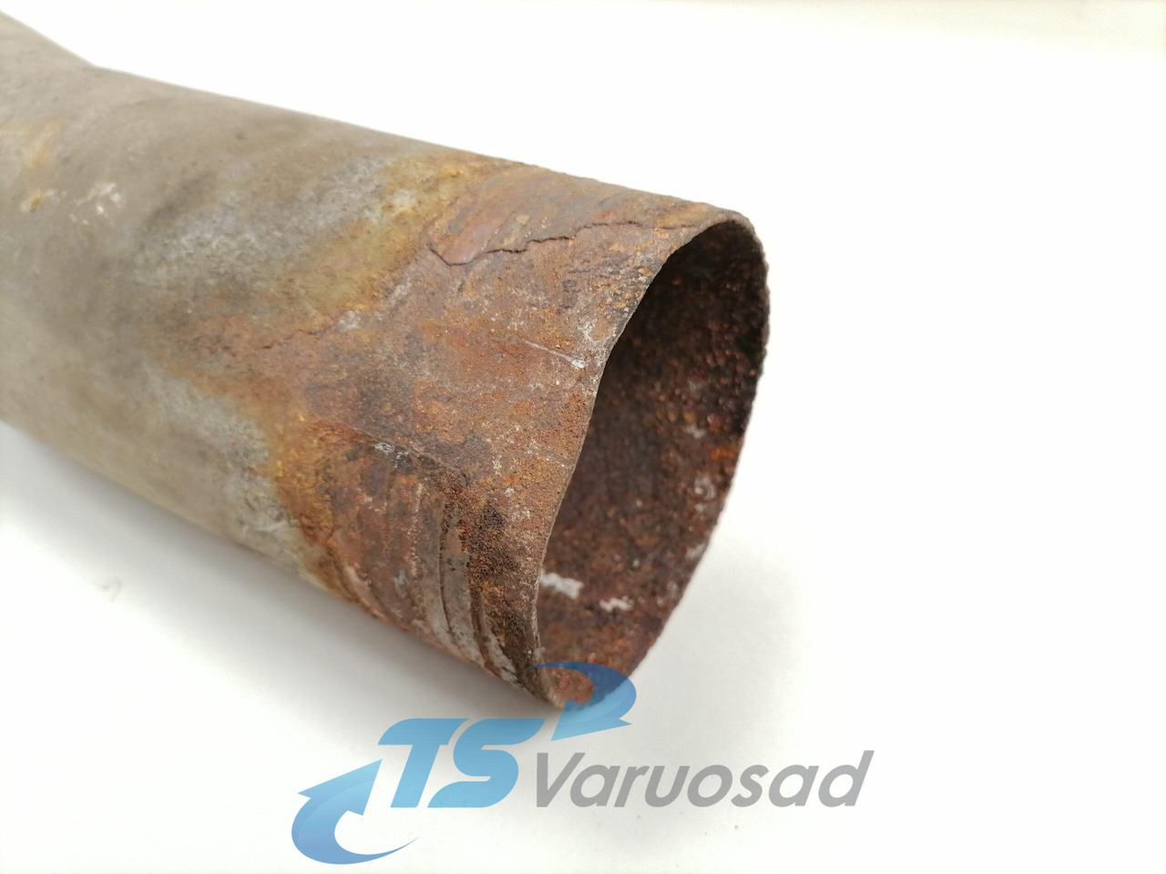 MAN Exhaust pipe 81152040527 - Prigušni lonac za Kamion: slika MAN Exhaust pipe 81152040527 - Prigušni lonac za Kamion MAN Exhaust pipe 81152040527 - Prigušni lonac za Kamion: slika MAN Exhaust pipe 81152040527 - Prigušni lonac za Kamion