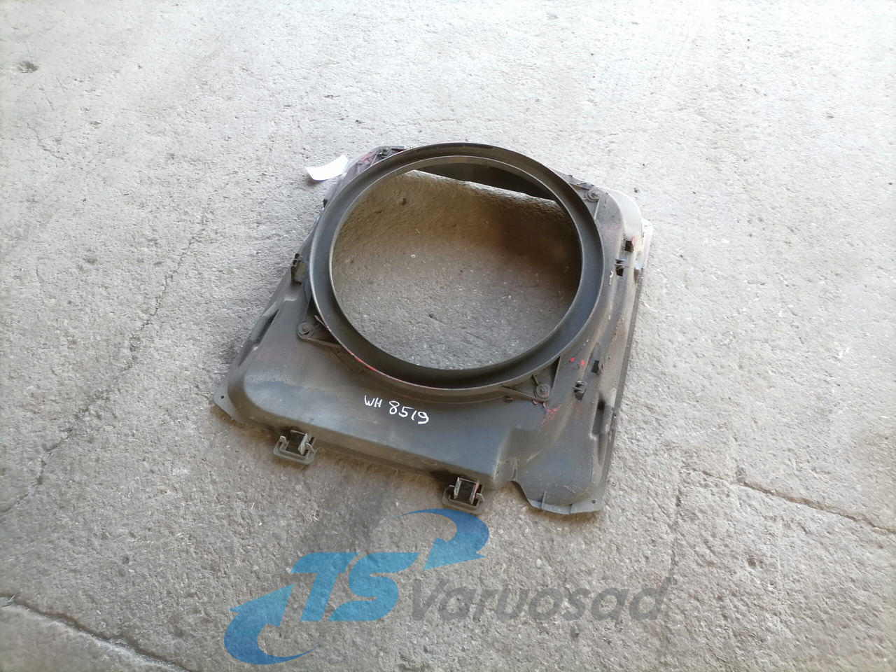 MAN Fan shroud 81066200145 - Hladnjak za Kamion: slika MAN Fan shroud 81066200145 - Hladnjak za Kamion MAN Fan shroud 81066200145 - Hladnjak za Kamion: slika MAN Fan shroud 81066200145 - Hladnjak za Kamion