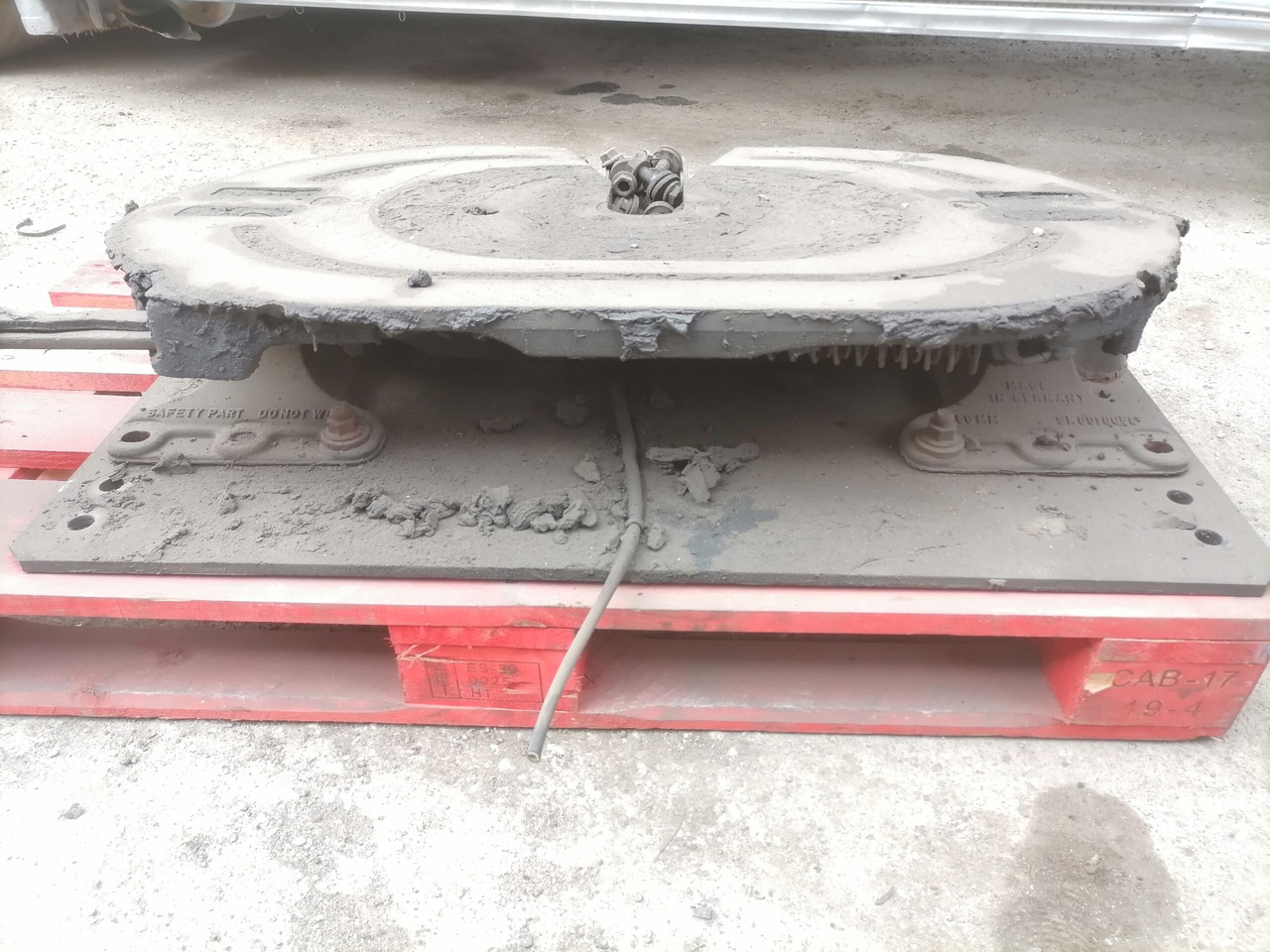 MAN Fifht wheel 81427106217 - Sedlo za Kamion: slika MAN Fifht wheel 81427106217 - Sedlo za Kamion MAN Fifht wheel 81427106217 - Sedlo za Kamion: slika MAN Fifht wheel 81427106217 - Sedlo za Kamion