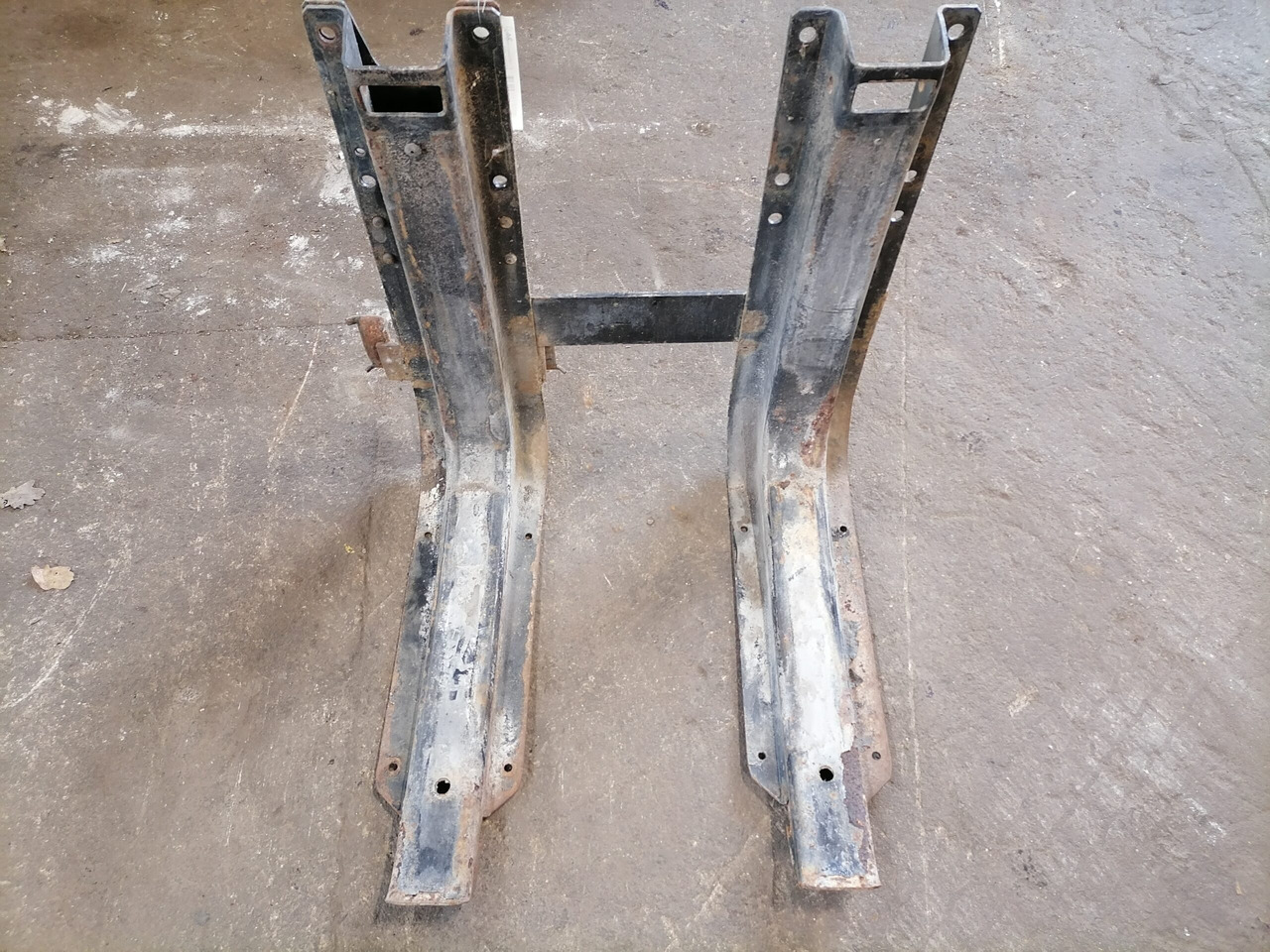 MAN Fuel tank bracket 81418015492 - Spremnik goriva za Kamion: slika MAN Fuel tank bracket 81418015492 - Spremnik goriva za Kamion MAN Fuel tank bracket 81418015492 - Spremnik goriva za Kamion: slika MAN Fuel tank bracket 81418015492 - Spremnik goriva za Kamion