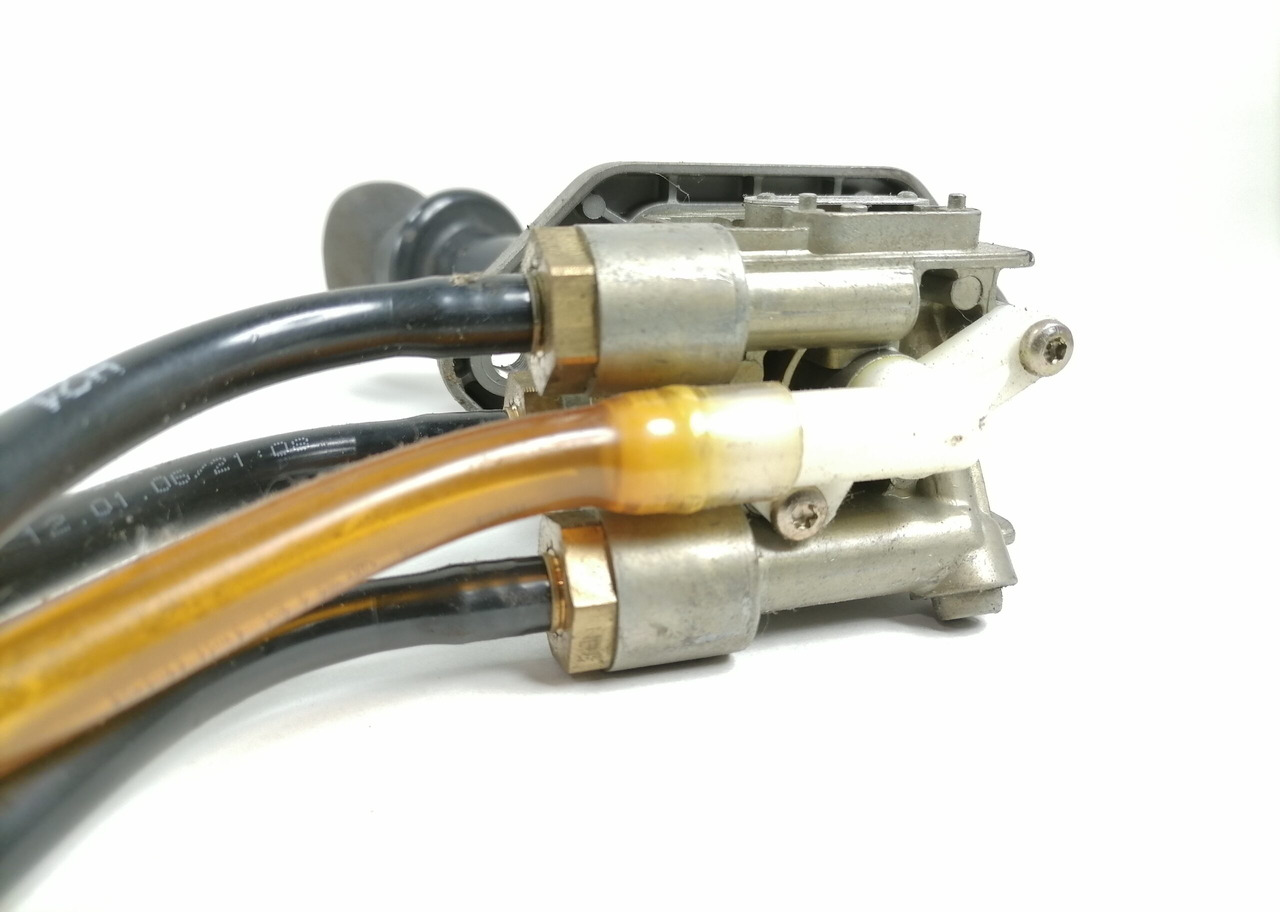 MAN Handbrake control lever 81523156156 - Univerzalni dio za Kamion: slika MAN Handbrake control lever 81523156156 - Univerzalni dio za Kamion MAN Handbrake control lever 81523156156 - Univerzalni dio za Kamion: slika MAN Handbrake control lever 81523156156 - Univerzalni dio za Kamion