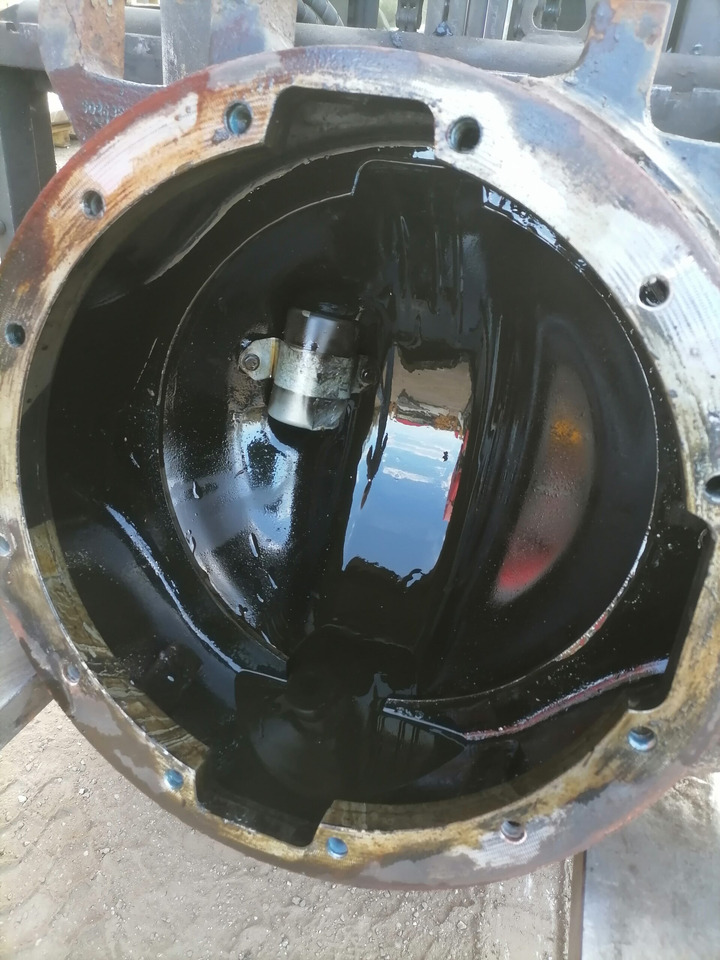 MAN Rear axel housing 81354015434 - Osovina i dijelovi za Kamion: slika MAN Rear axel housing 81354015434 - Osovina i dijelovi za Kamion MAN Rear axel housing 81354015434 - Osovina i dijelovi za Kamion: slika MAN Rear axel housing 81354015434 - Osovina i dijelovi za Kamion